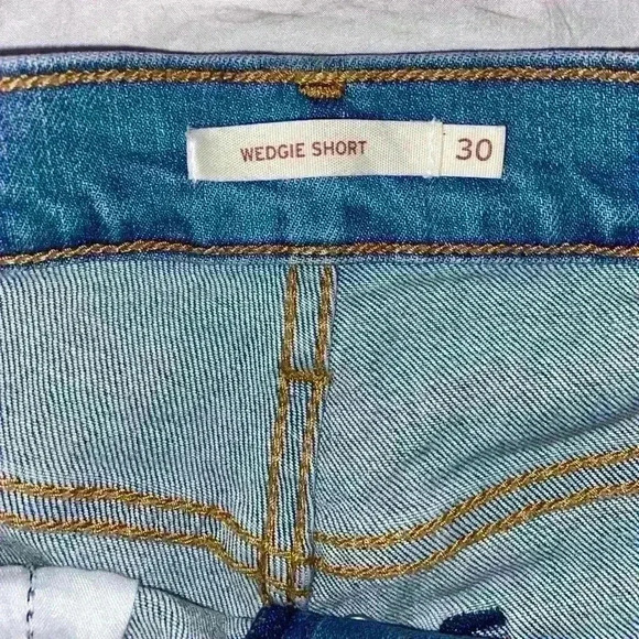 Levi’s Denim Shorts - Picture 2 of 4